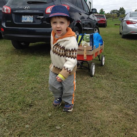Apple-Picking With Makom Families
