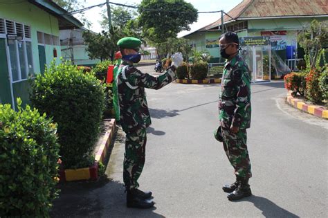 Prajurit Kodim Ketapang Dari TMMD Pemeriksaan Suhu Tubuh SuaraIndo Id