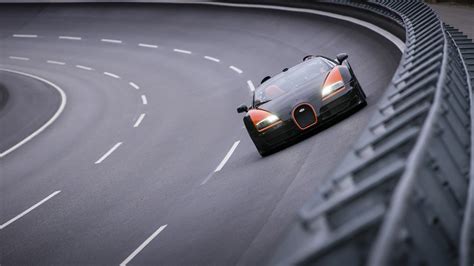 Bugatti Veyron Grand Sport Vitesse Hits 254 Mph With Top Down