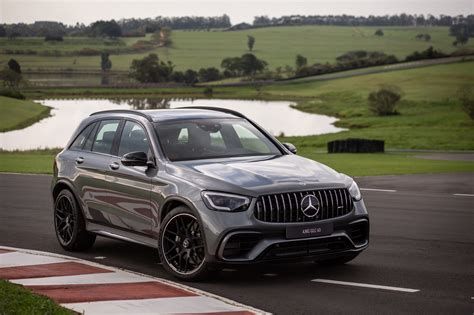 MERCEDES AMG GLC 63 4MATIC CHEGA ÀS PISTAS MAIS CONECTADO E