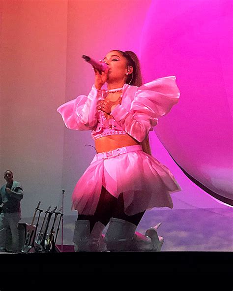 Ariana Grande’s ‘Sweetener’ Tour Outfits — See Photos – Hollywood Life