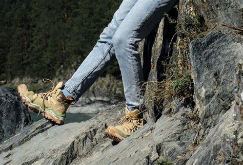 The Best Hiking Boots for Women: Find Your Perfect Fit - TravelOn!