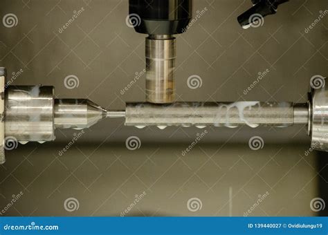 Proceso Metal Rgico Que Muele Metal Industrial Del Cnc Que Trabaja A