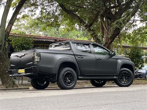 Mitsubishi Triton Black Fuel Off-Road Rebel 6 D679 Wheel | Wheel Front