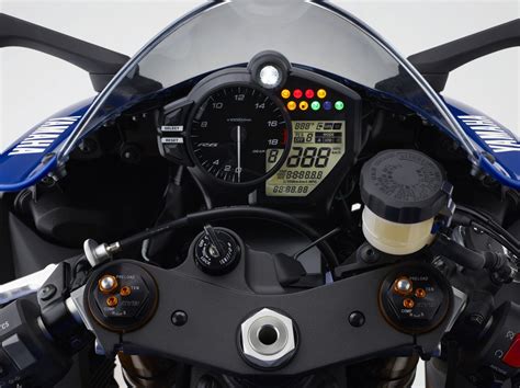 Ficha T Cnica De La Yamaha Yzf R Masmoto Es