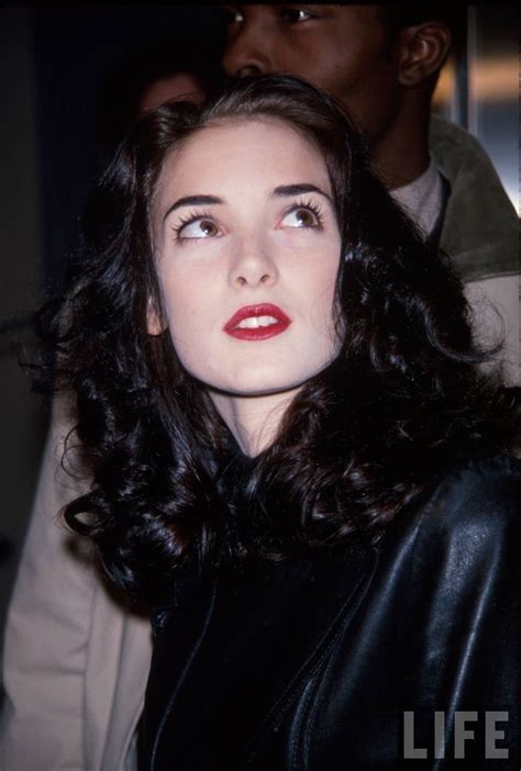 Actress Winona Ryder In 1992 2 Winona Ryder Photo 14412474 Fanpop