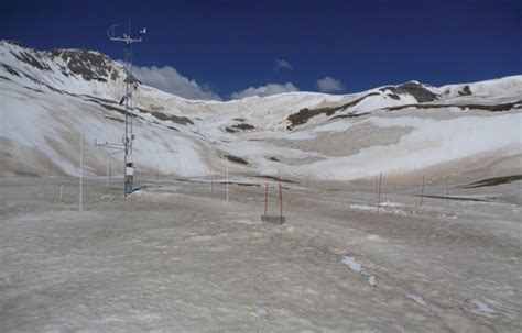 Dust On Snow Western Confluence