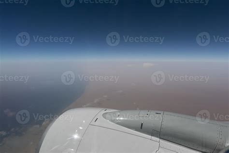 arabic desert aerial view 20174032 Stock Photo at Vecteezy