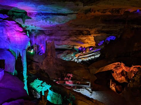 Raccoon Mountain Caverns - Roadtrips & Rollercoasters