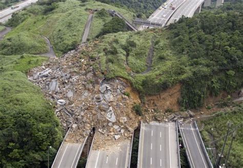 Taiwan earthquake hits after motorway landslide | Metro News