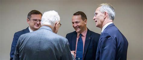 Minister Sikorski Joins World Economic Forum In Davos Ministry Of