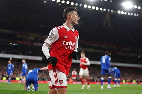 Martinelli Stars As Premier League Leaders Arsenal Crush Everton To Go