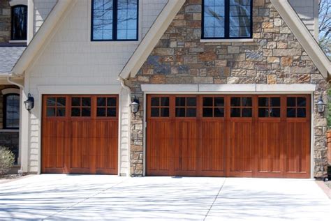 54 Cool Garage Door Design Ideas On Houses With Pictures