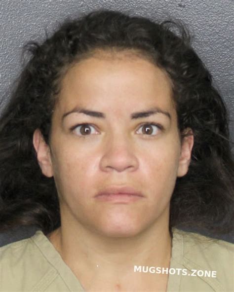 VELEZ DAPHNE MICHELLE 05 01 2021 Broward County Mugshots Zone