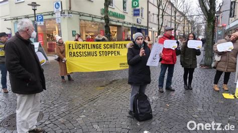 Mahnwache gegen Menschenrechtsverletzungen will in Weiden aufrütteln