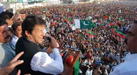 Imran khan PTI Jalsa in Bhakkar 12-April-2012