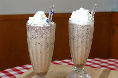 Delicious Mint Chocolate Chip Frappe Recipe Retro Housewife Goes Green