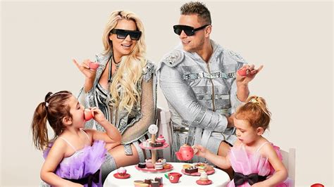 Miz & Maryse Discuss Parenting Ahead Of Season Three Of Miz & Mrs ...