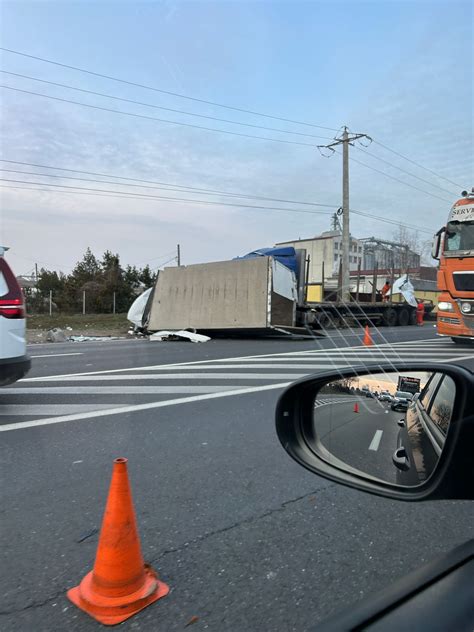 Noi Imagini De La Accidentul Produs Pe Dn La Movila Vulpii