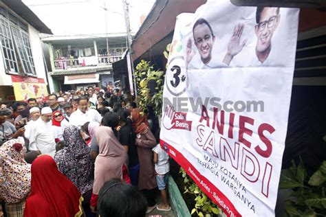 Salawat Dan Marawis Iringi Kedatangan Anies Baswedan Di Tanah Merah