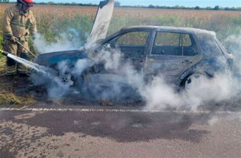 Autom Vil Se Incendi En La Ruta Mientras Circulaba