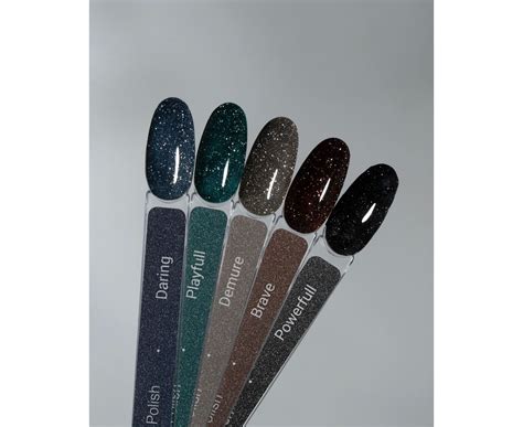 ᐉ HELLO. Reflective Gel Polish, DEMURE, 15 ml, гель-лак, сіро-бежевий ...