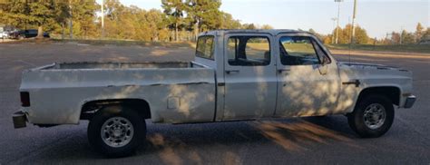 1988 Chevy 33 R20 4 Door Square Body 34 Ton 2wd Longbed Pickup 57