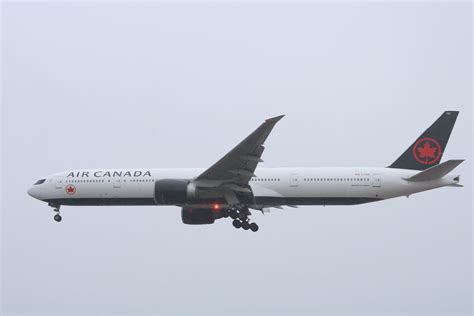 Air Canada 735 C Fiur 3 Boeing 777 300er Brian Bui Flickr