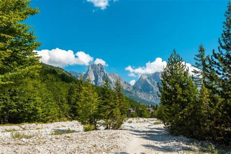 Premium Photo Trail In The Valbona Valley Trekking To Theth Theth