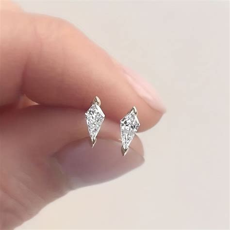 1 Paire De Boucles D oreilles Géométriques Simples En Zircone Pour