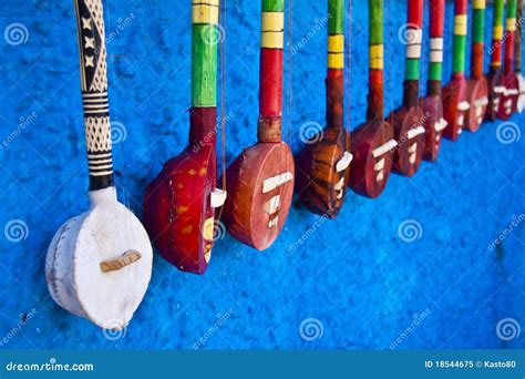 Instrumentos Africanos Tradicionales Imagen De Archivo Imagen De Musical Rojo 18544675