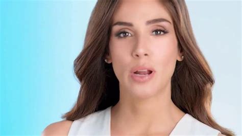 Neutrogena Hydro Boost Tv Spot Radiante Con Sandra Echeverría