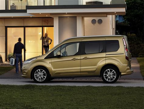 Ford Tourneo Connect (2020) Verdict | Parkers