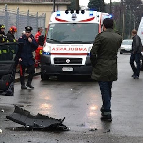 Mondragone Enne Muore In Incidente Dopo Malore Al Volante Pupia Tv