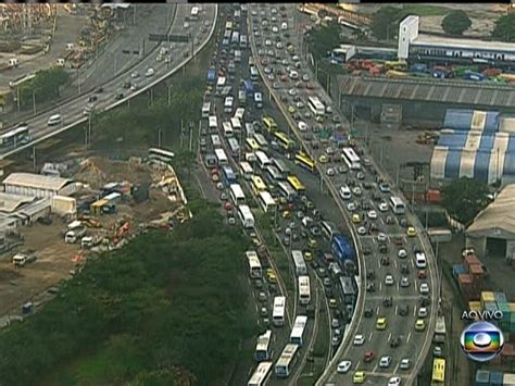 Tr Nsito Segue Intenso No Rio Bom Dia Rio G