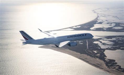 Air France Celebra A Os De Elegancia Tecnolog A Innovaci N Y