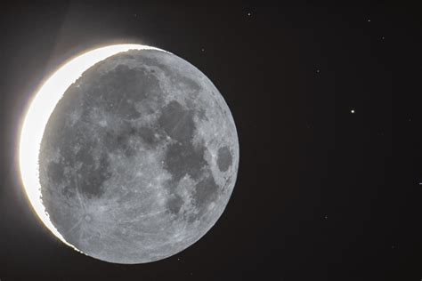 Moon earthshine (9.1% illuminated) : astrophotography