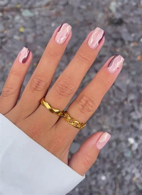 21 Elegant Rose Gold And Burgundy Nails You Ll Love