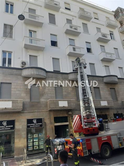 Cronaca Incendio In Condominio Nel Barese Salve Famiglie