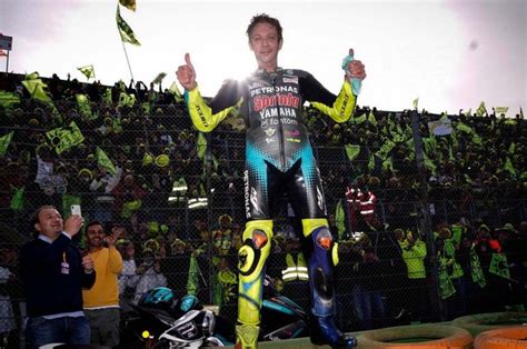 Valentino Rossi Sudah Pensiun Berikut 10 Pembalap MotoGP Dengan