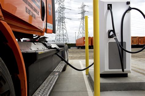 Big Rig Electric Charging Rolls Out In South El Monte Energized By Edison