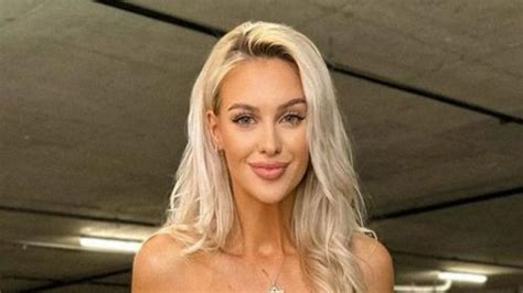 Veronika Rajek Shows Off Astonishing Bikini Body And Ripped Abs As Fans