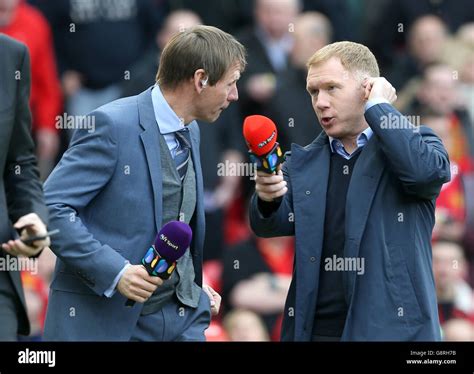 Stuart Pearce And Paul Scholes Hi Res Stock Photography And Images Alamy