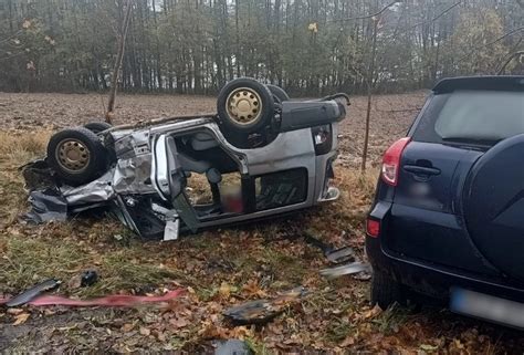 Wypadek W Olsztynie Pijany I Z Zakazem Zmi T Z Drogi Toyot Dziennik Pl