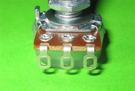 Alpha 10k Ohm Linear Taper Log Pot B10K Solder Lugs Split Shaft