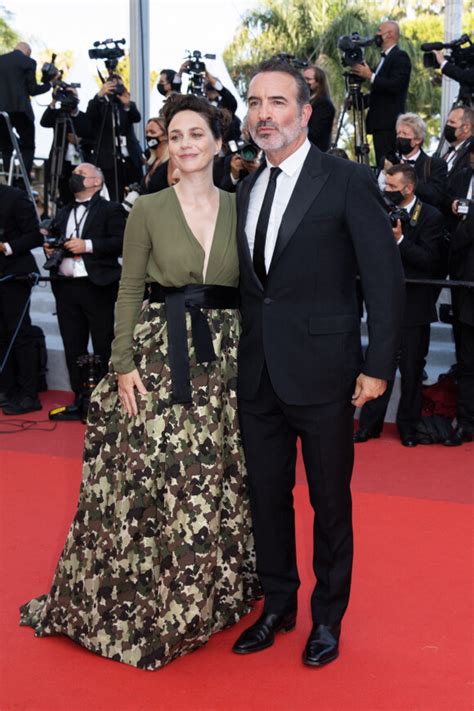 Photo Jean Dujardin et sa femme Nathalie Péchalat Montée des