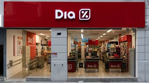 Dia confirma la venta a Alcampo de 235 tiendas después del visto bueno