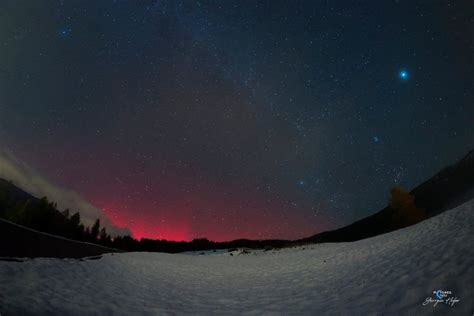 Lo Spettacolo Dell Aurora Boreale Nei Cieli Del Veneto E Del Nord Italia