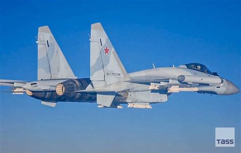 Bombardeiros estratégicos russos e chineses conduzem patrulha aérea