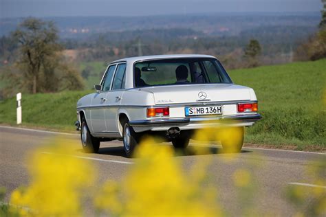 Mercedes Benz E Class History From 1926 To 2020 The Tale Of The Essential Executive Car Carscoops